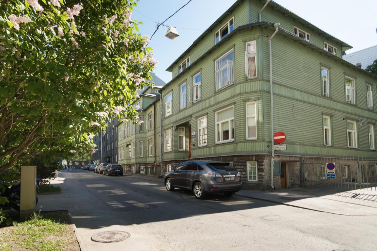 Family Apartment Tallinn Exterior photo